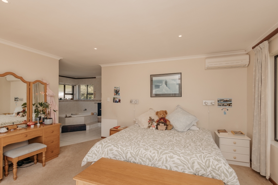 4 Bedroom Property for Sale in Welgedacht Western Cape